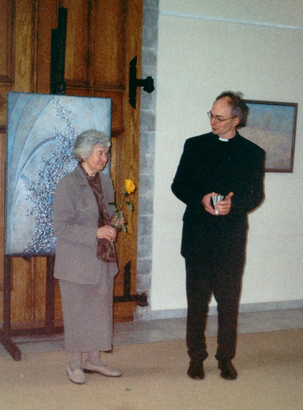 Leili Muuga maalinäituse «Rahu hetked»  avamisel koos õpetaja Jaan Tammsaluga.