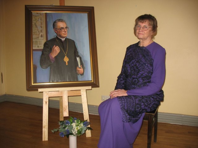 Sirje Kiivit abikaasa Jaan Kiiviti portreemaaliga.