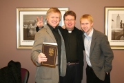 Misjonimehed (vasakult) Joel Reinaru, Mika Tuovinen ja Lehari Kaustel. Foto: Triin Rait