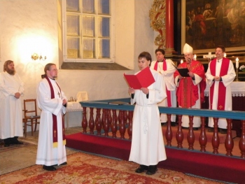 Piiskoplikul ordinatsioonimissal Rakvere kirikus pühitseti diakoniks Ahti Udam. Foto: Georg Gavronski