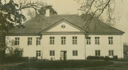 Ado Köögardali pilt Keila pastoraadist Kumna külas, mis ehitati Eesti suurima pastoraadina 1797. aastal. Arhiiv
