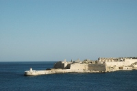 Pealinna Vallettat kaitsevad mere poolt mitmed kindlused ja bastionid. Tänapäeval on need korda tehtud ja turistide jaoks avatud. Fotod: Kristel Neitsov